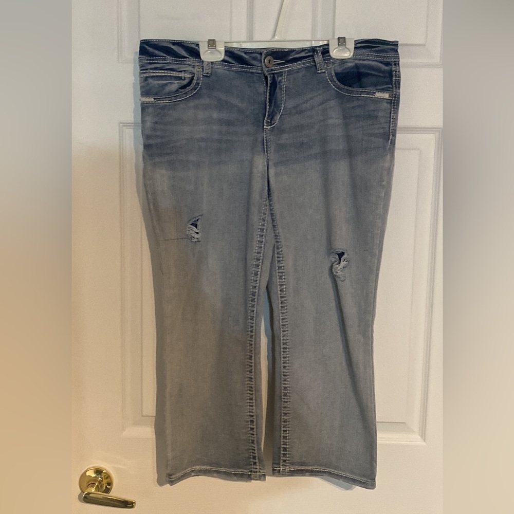 Denim Capri’s 18 inch flat waist measurement